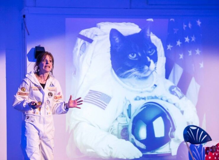 Discover Childrens Story Centre